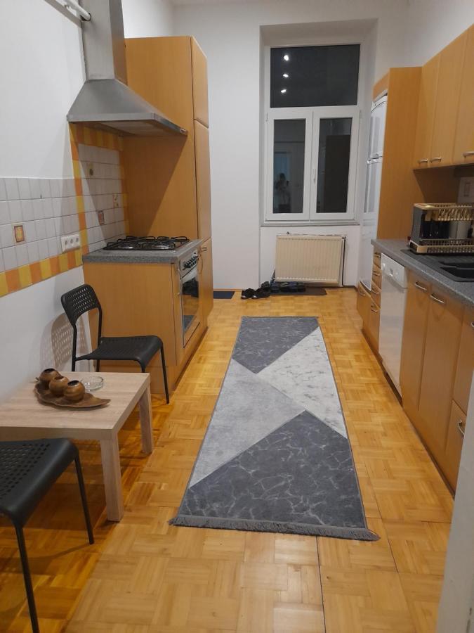 Ferienwohnung Schloessel 26/18 Wien Eksteriør bilde