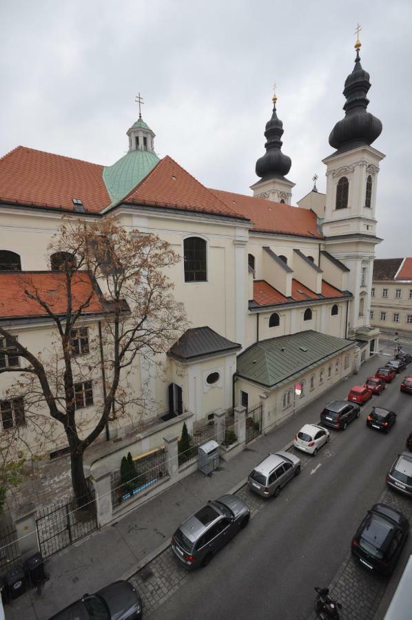 Ferienwohnung Schloessel 26/18 Wien Eksteriør bilde